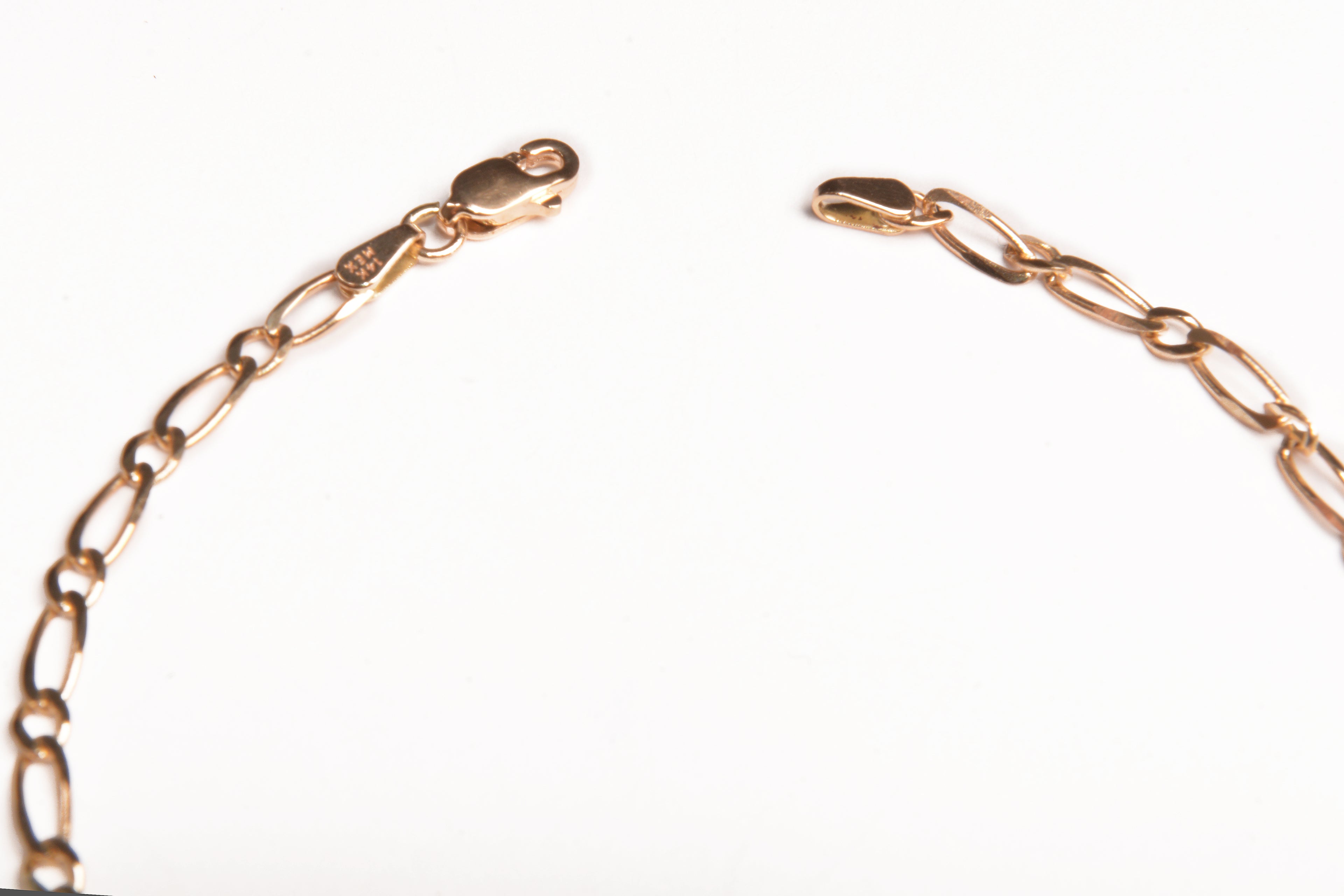 Pulsera de cadena Fígaro delgada