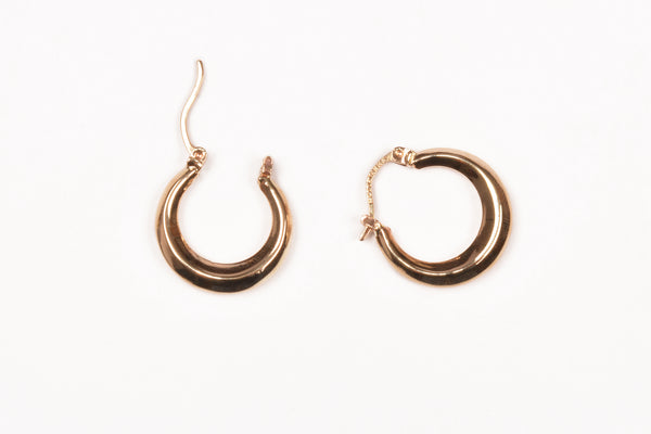 Arracadas pequeñas con diseño 14K